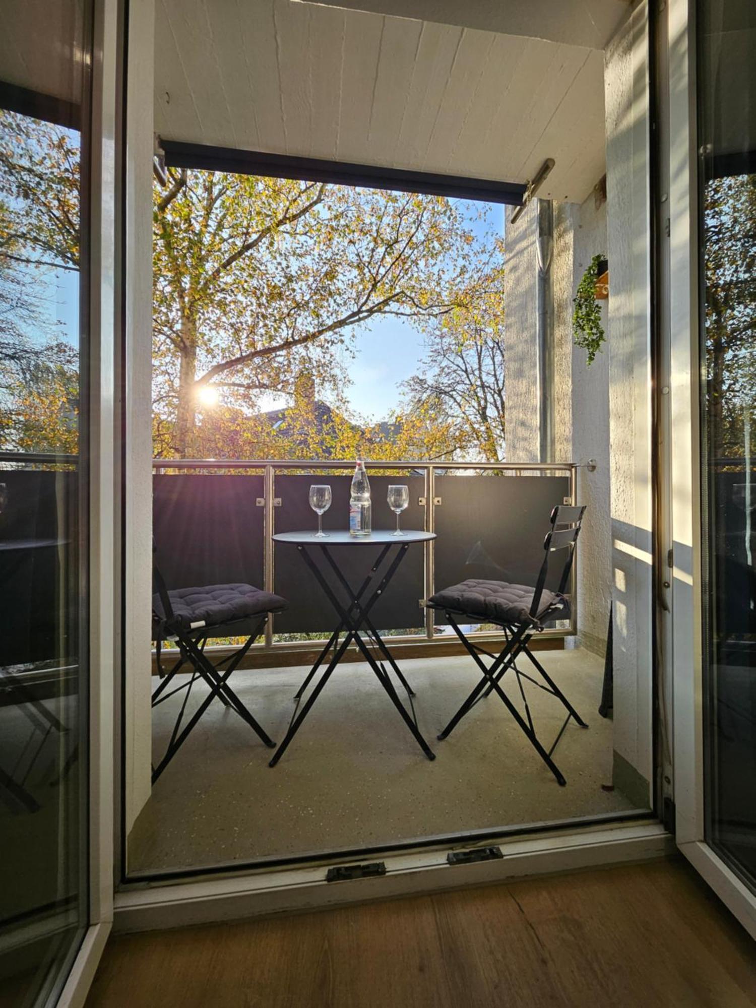 Modern Homes - Voll Ausgestatte Wohnung - Balkon - Hotelbetten - 4K Tv - Wlan Moers Extérieur photo