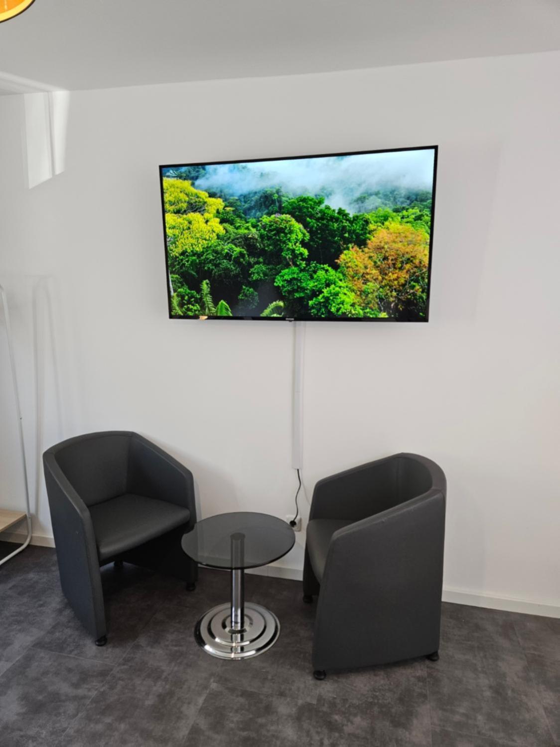 Modern Homes - Voll Ausgestatte Wohnung - Balkon - Hotelbetten - 4K Tv - Wlan Moers Extérieur photo
